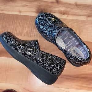 Greys Anatomy Meredith Soft Walk Nursing clogs size 7.5